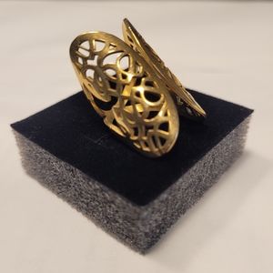 Gold plt. Cuff-style Ring